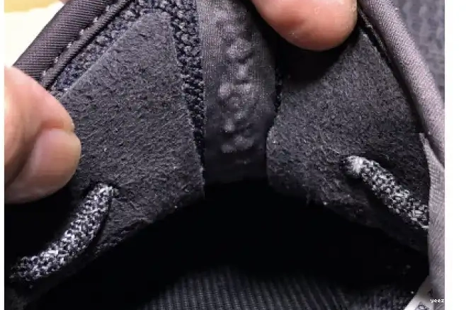 V2 MENS FU9006 350 YEEZY BLACK ADIDAS BOOST 0614